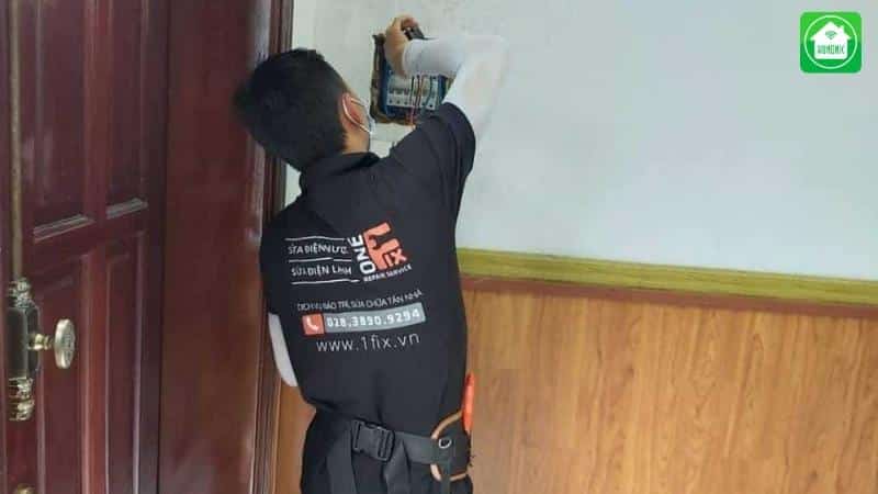 Bạn cần xác định chính xác các cực của công tắc nhằm đảm bảo an toàn